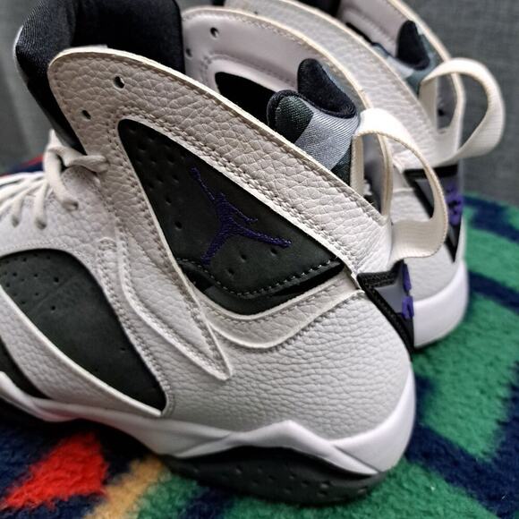 Size 10 Nike Air Jordan 7 Retro Flint Gray White Purple CU9307-100 Men's Sneaker - Picture 5 of 15